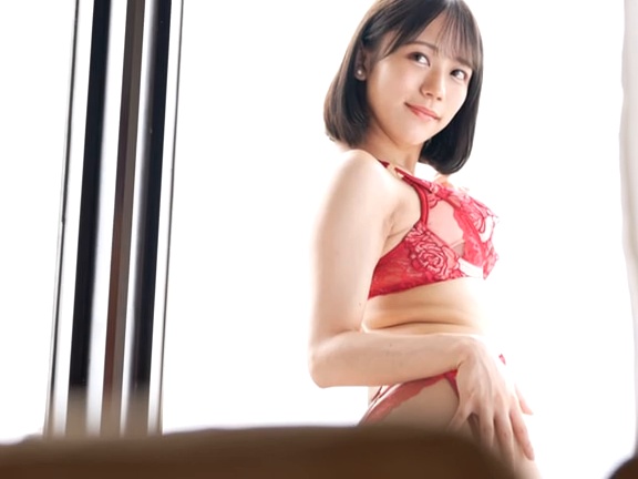 ラグジュTV 1793 お姉さんに足を踏み入れたばかりの幼顔美女が登場。色白ボディに映える朱色のセクシーランジェリー。濃厚ベロチューでスイッチが入り、自ら肉棒を貪り尽くす！とろとろの柔らかFカップを揺らして何度も絶頂！ タイトル画像
